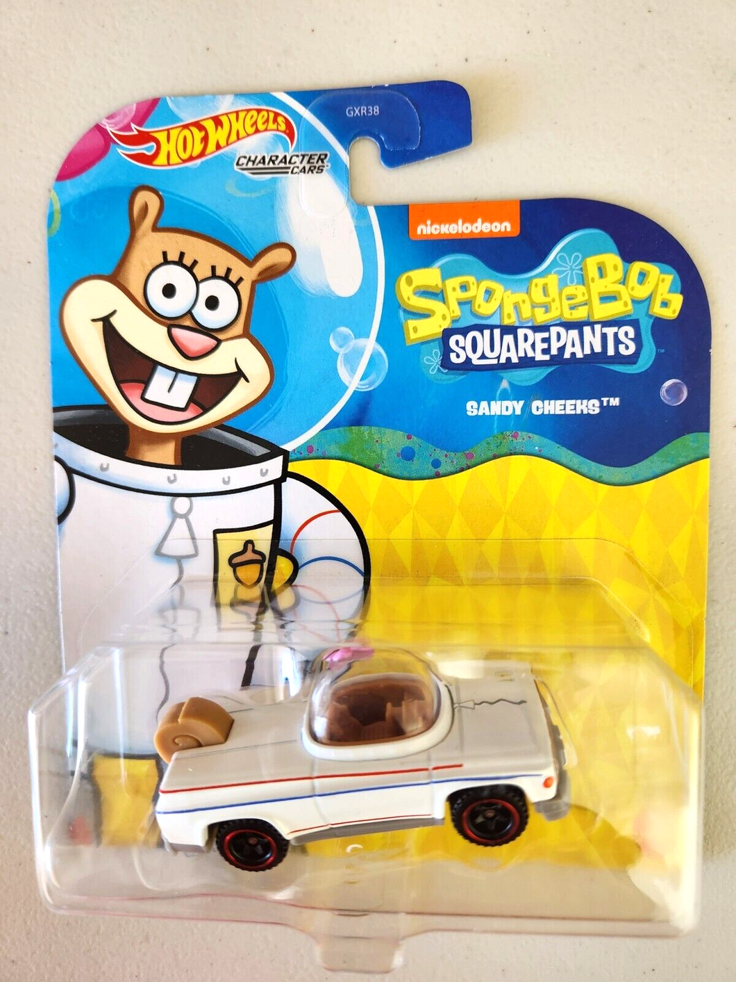 Hot Wheels Sandy Cheeks White  - 2021 Spongebob Squarepants