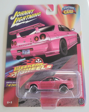 Load image into Gallery viewer, Johnny Lightning 2000 Nissan Skyline GT-R BNR34 Pink 2496 2022 Weekend of Wheels
